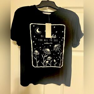 Young Ladies XS Black Graphic T-shirt “Be a light for all to see”